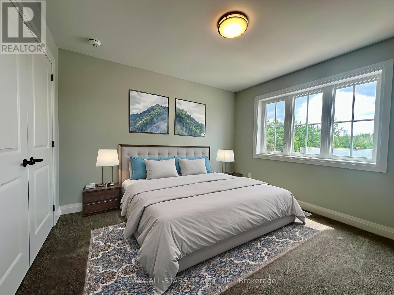 Photo 5 of 6 21 Hampton Lane, Selwyn ON