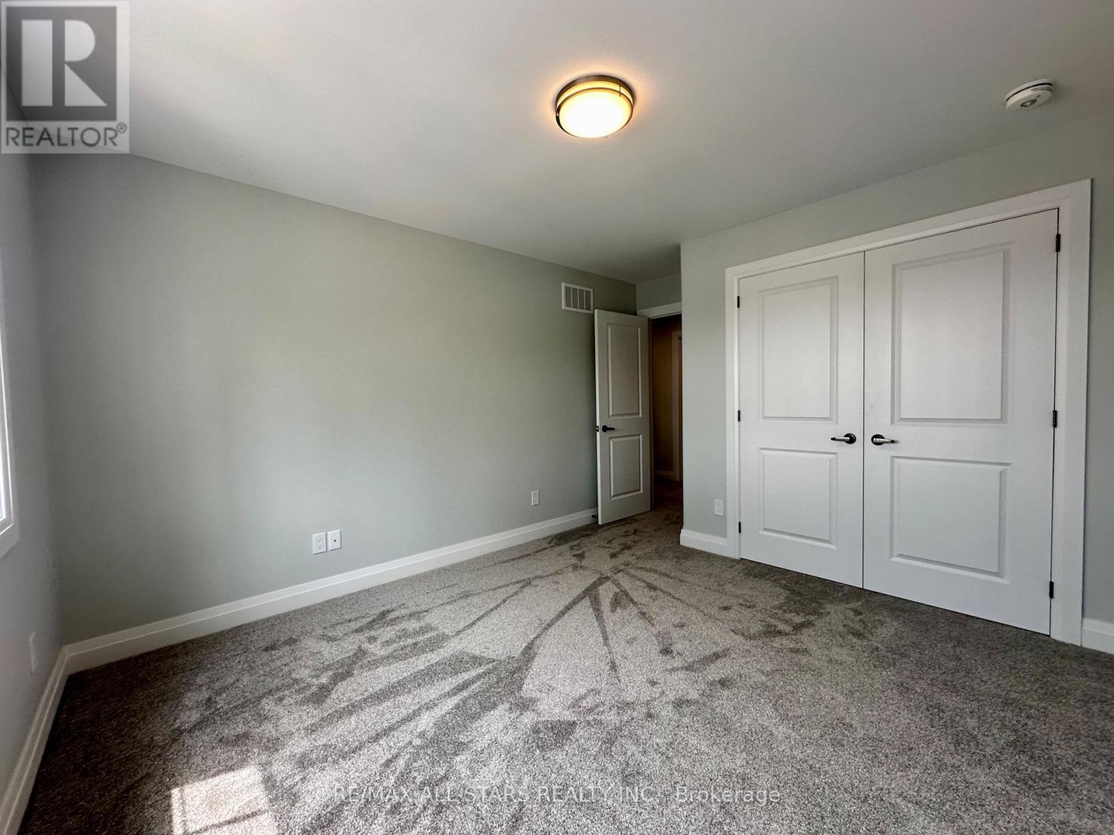 Photo 24 of 6 21 Hampton Lane, Selwyn ON