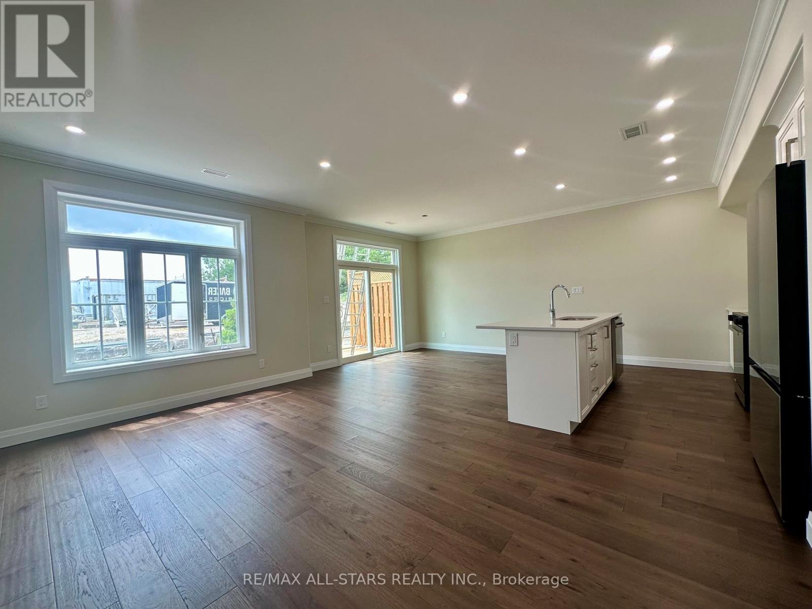 Photo 9 of 6 21 Hampton Lane, Selwyn ON