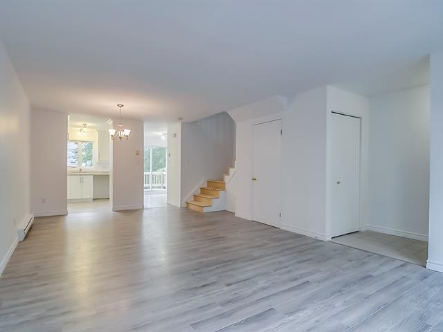 Photo 5 of 52 Rue Des Marouettes, Gatineau QC