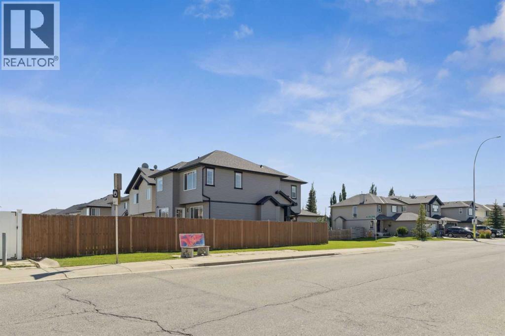 2 Citadel Estates Heights NW, Calgary, Alberta