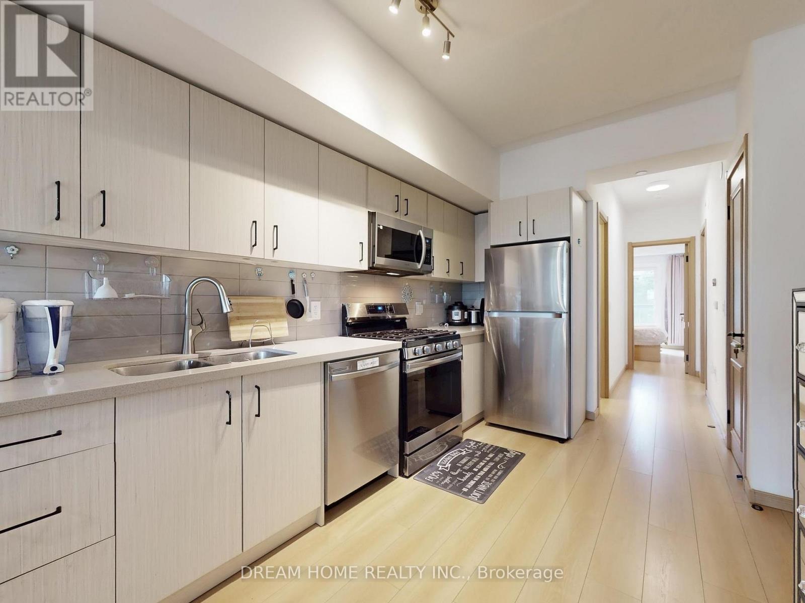 Photo 9 of 205 3425 Sheppard Avenue E, Toronto ON
