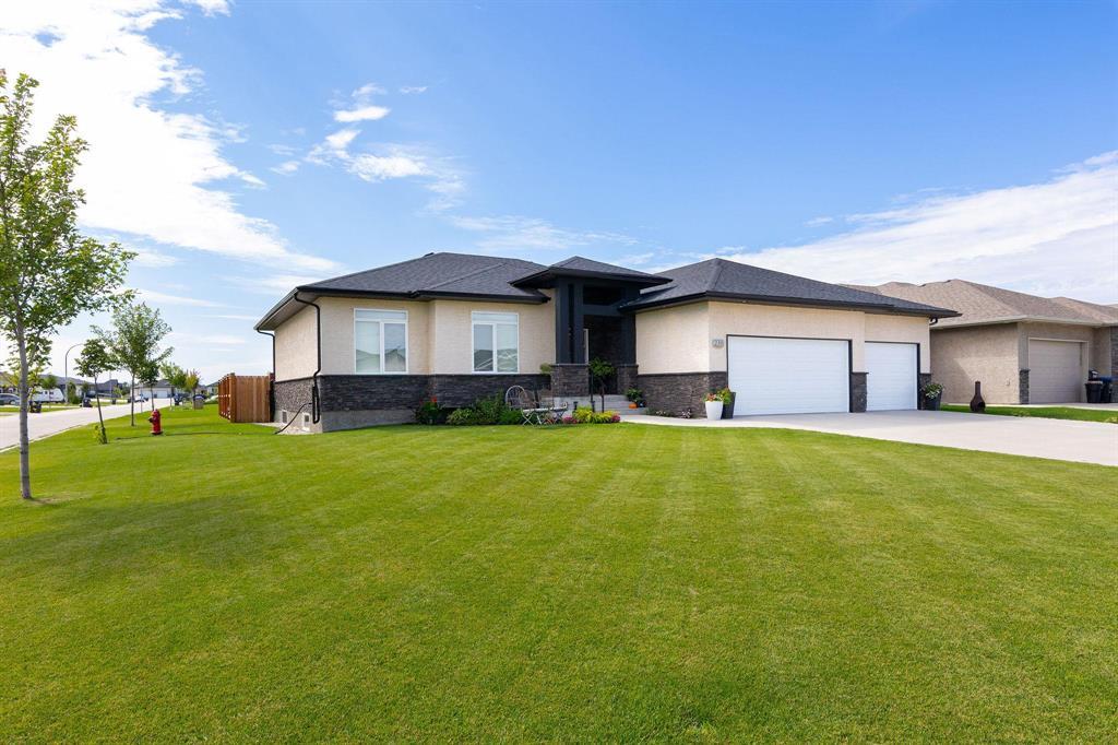 Photo 2 of 230 Chrysler Gate, Steinbach MB