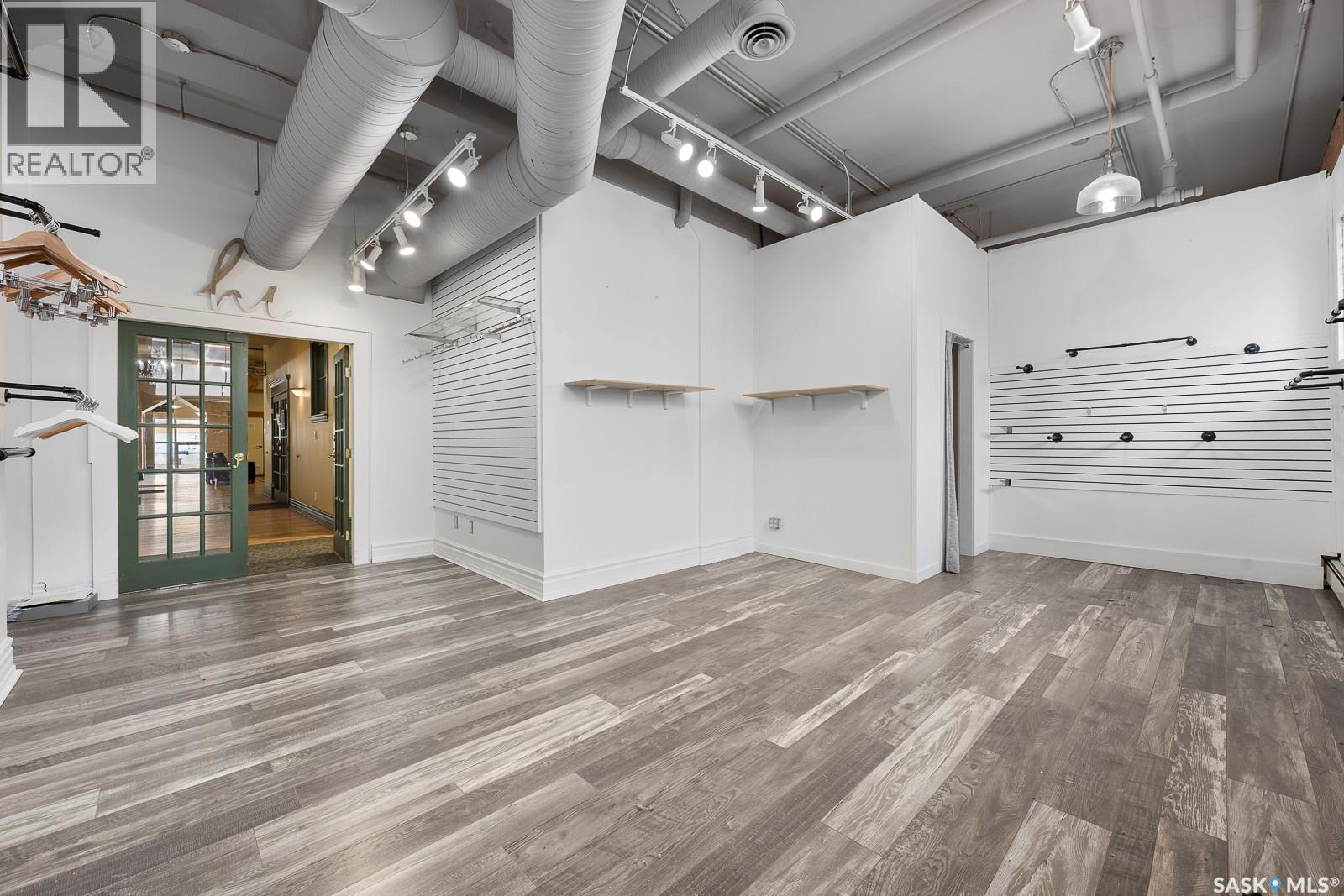 Photo 3 of 102 1275 Broad Street, Regina SK