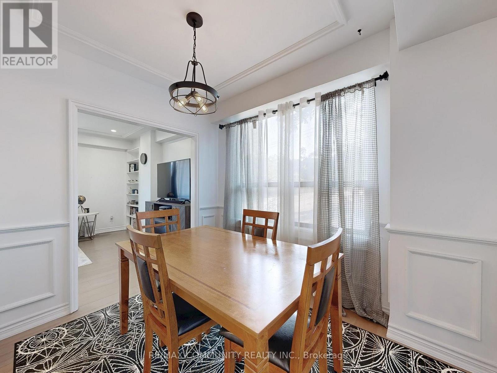 Photo 9 of 309 740 Eglinton Avenue W, Toronto ON