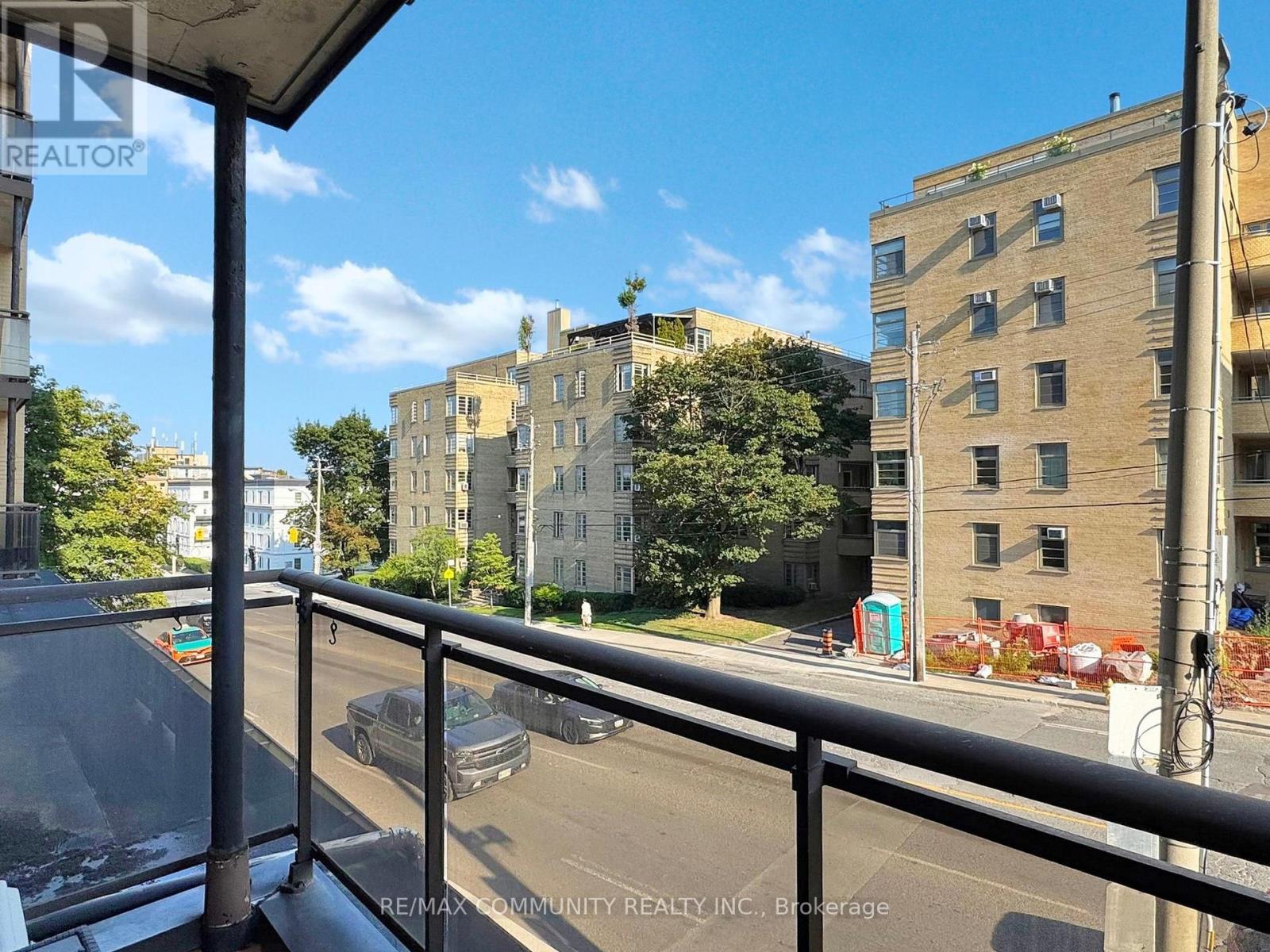 Photo 12 of 309 740 Eglinton Avenue W, Toronto ON