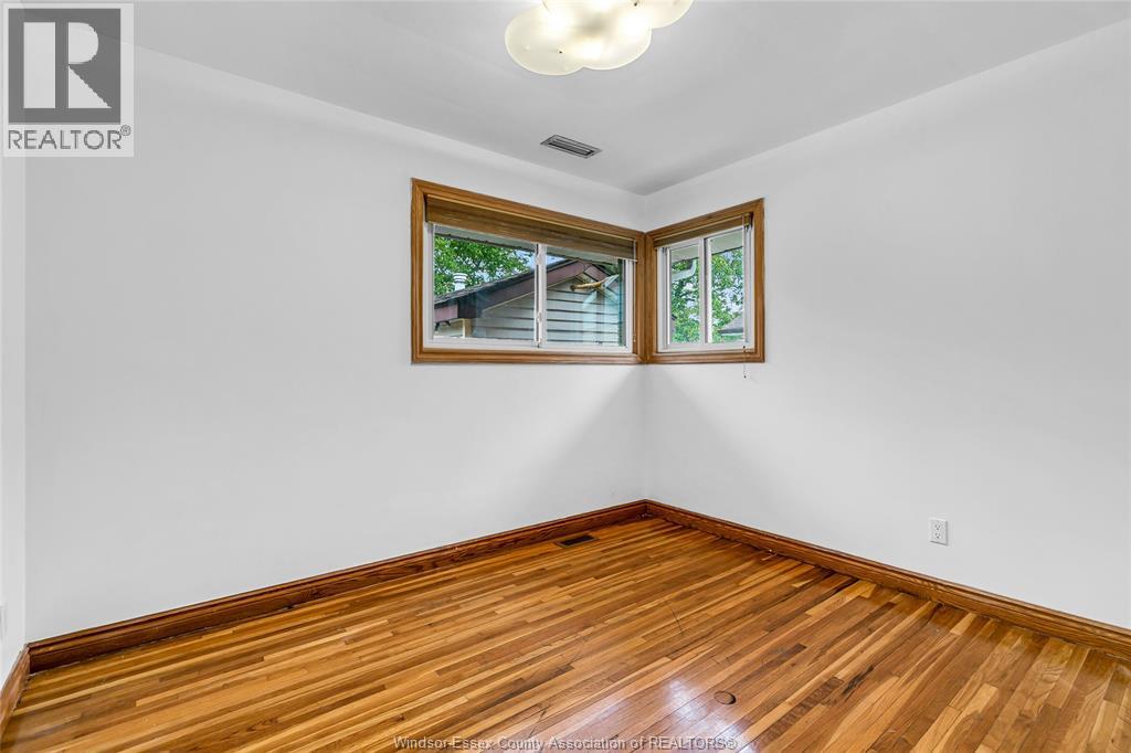 Photo 14 of 2728 Radisson Avenue, Windsor ON