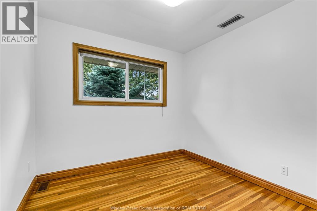 Photo 15 of 2728 Radisson Avenue, Windsor ON
