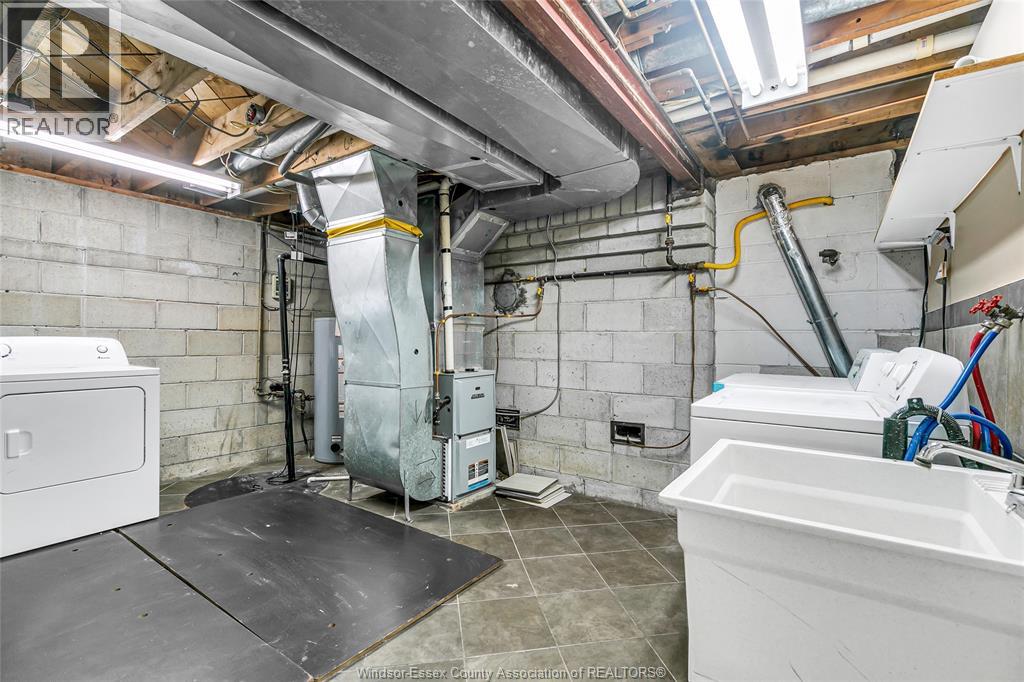 Photo 23 of 2728 Radisson Avenue, Windsor ON
