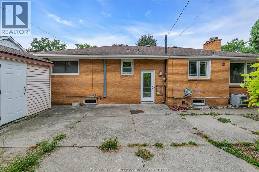 Photo 24 of 2728 Radisson Avenue, Windsor ON