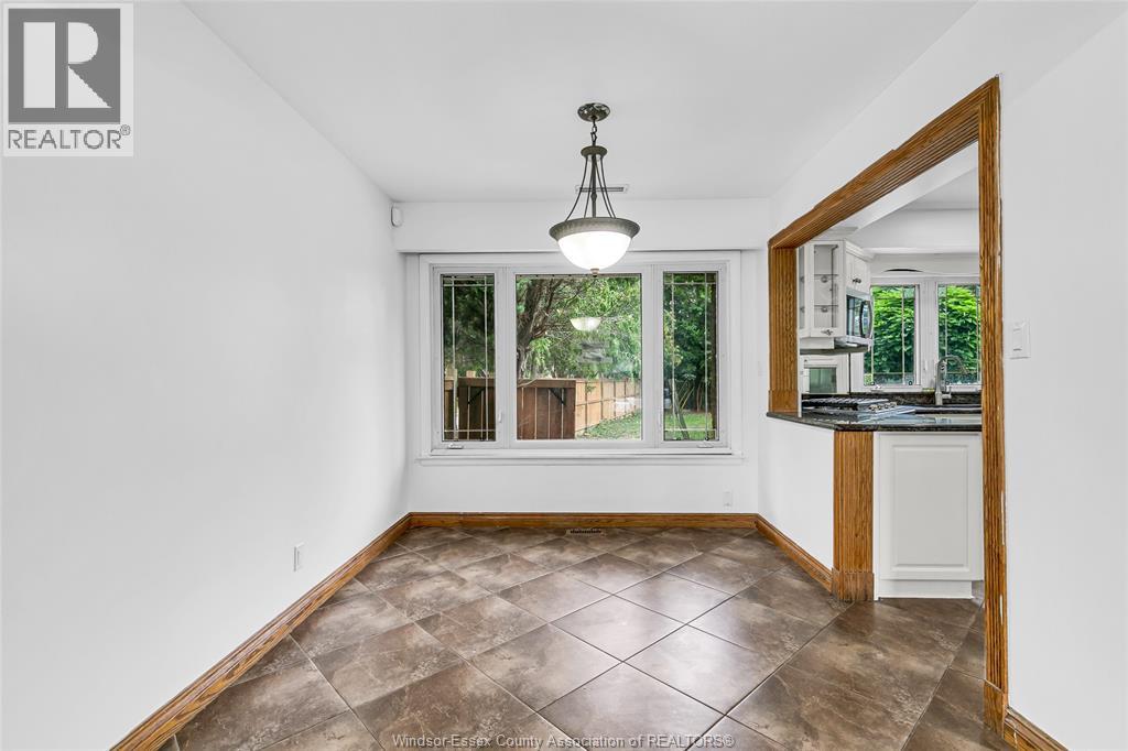 Photo 8 of 2728 Radisson Avenue, Windsor ON