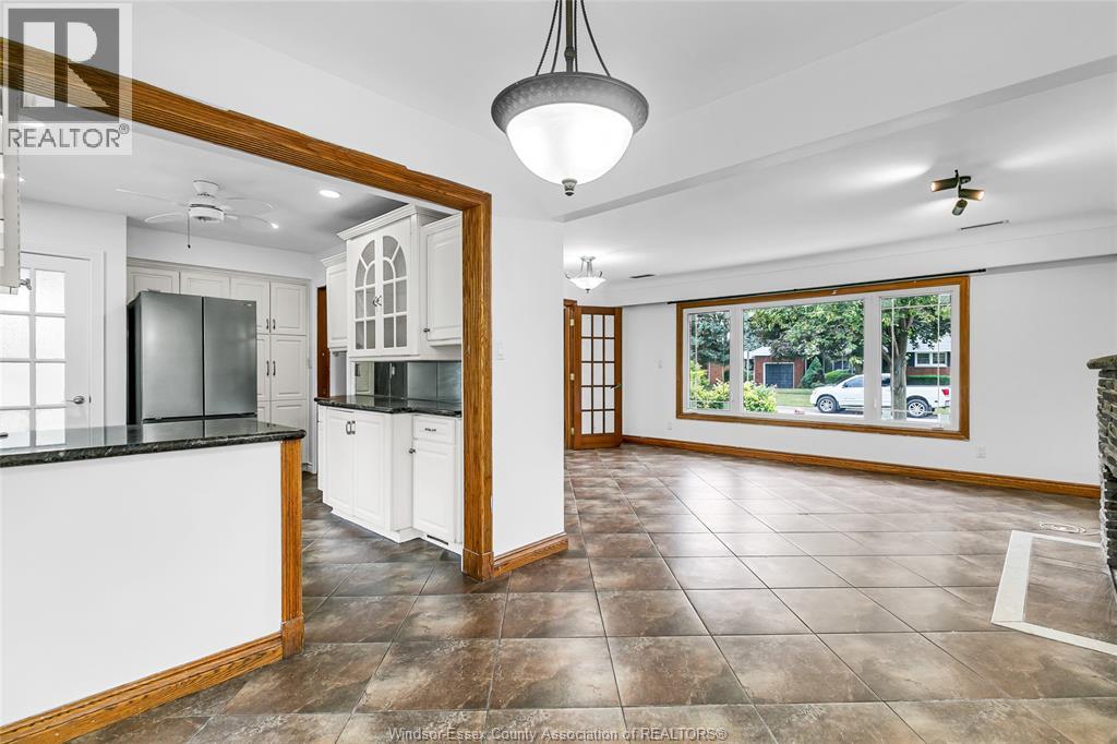 Photo 9 of 2728 Radisson Avenue, Windsor ON