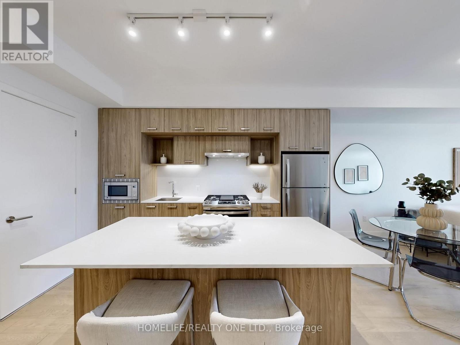 Photo 34 of 402 1331 Queen Street E, Toronto ON