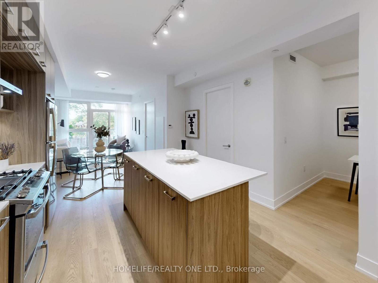 Photo 25 of 402 1331 Queen Street E, Toronto ON