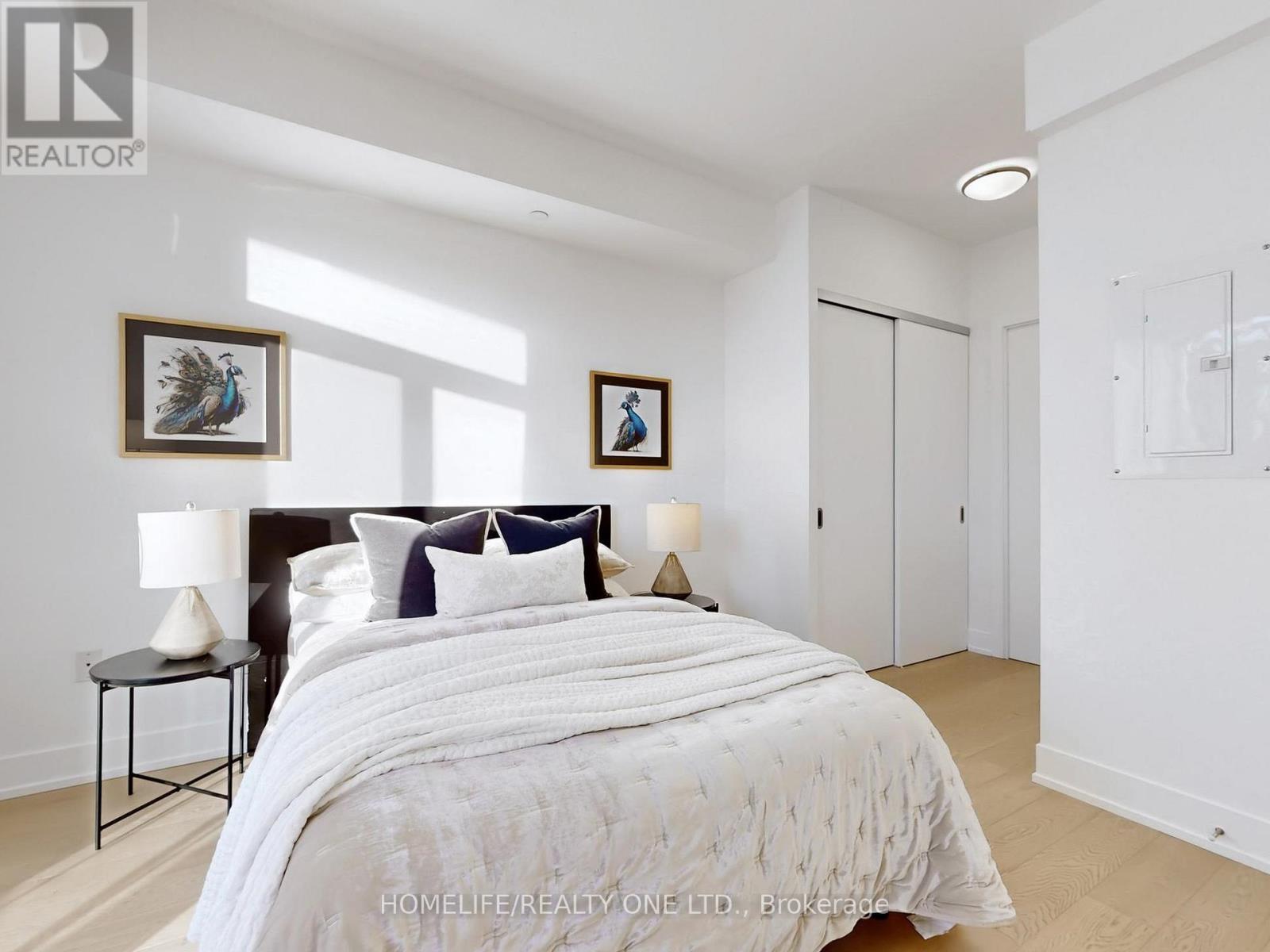 Photo 10 of 402 1331 Queen Street E, Toronto ON