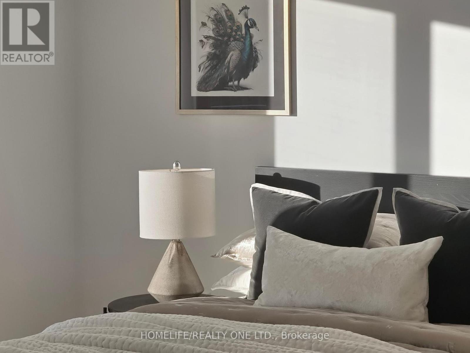 Photo 5 of 402 1331 Queen Street E, Toronto ON