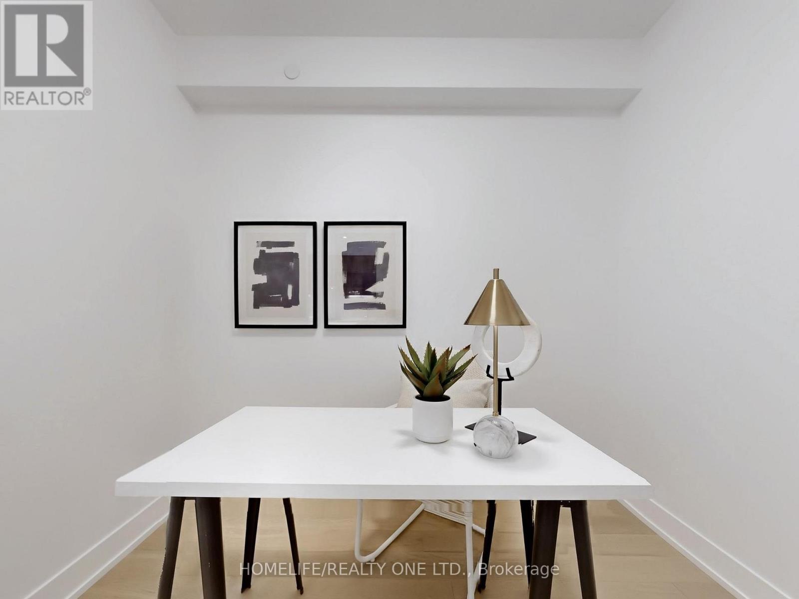 Photo 17 of 402 1331 Queen Street E, Toronto ON