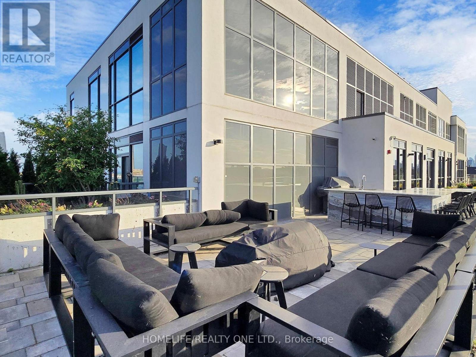 Photo 39 of 402 1331 Queen Street E, Toronto ON