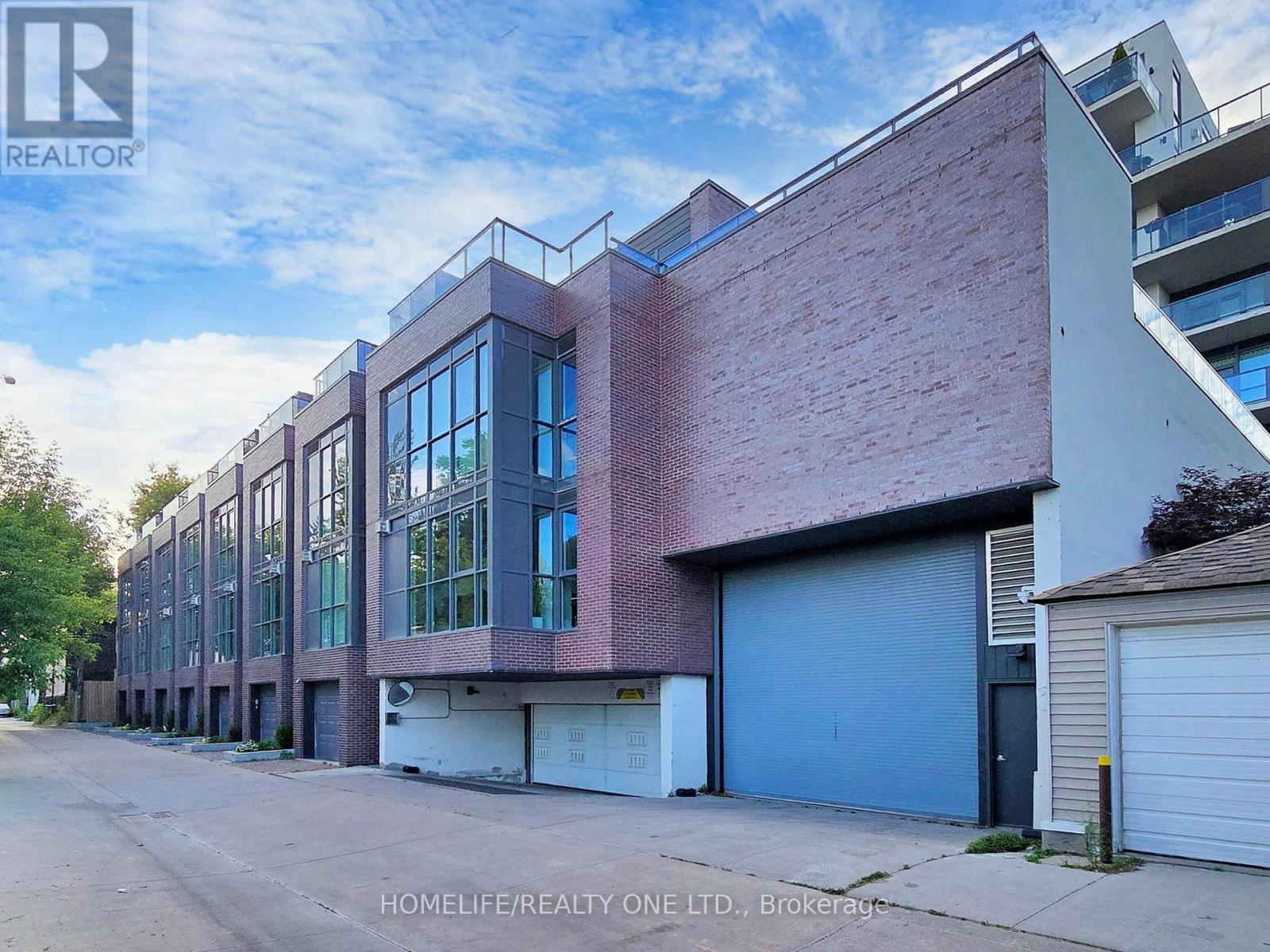 Photo 26 of 402 1331 Queen Street E, Toronto ON