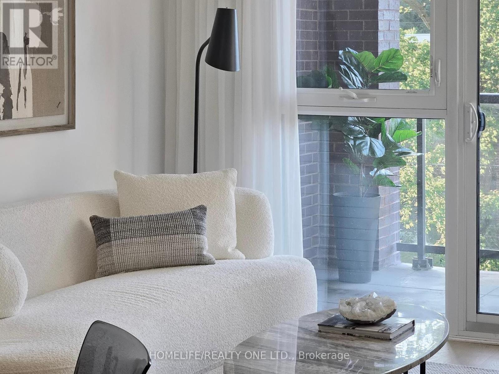 Photo 3 of 402 1331 Queen Street E, Toronto ON
