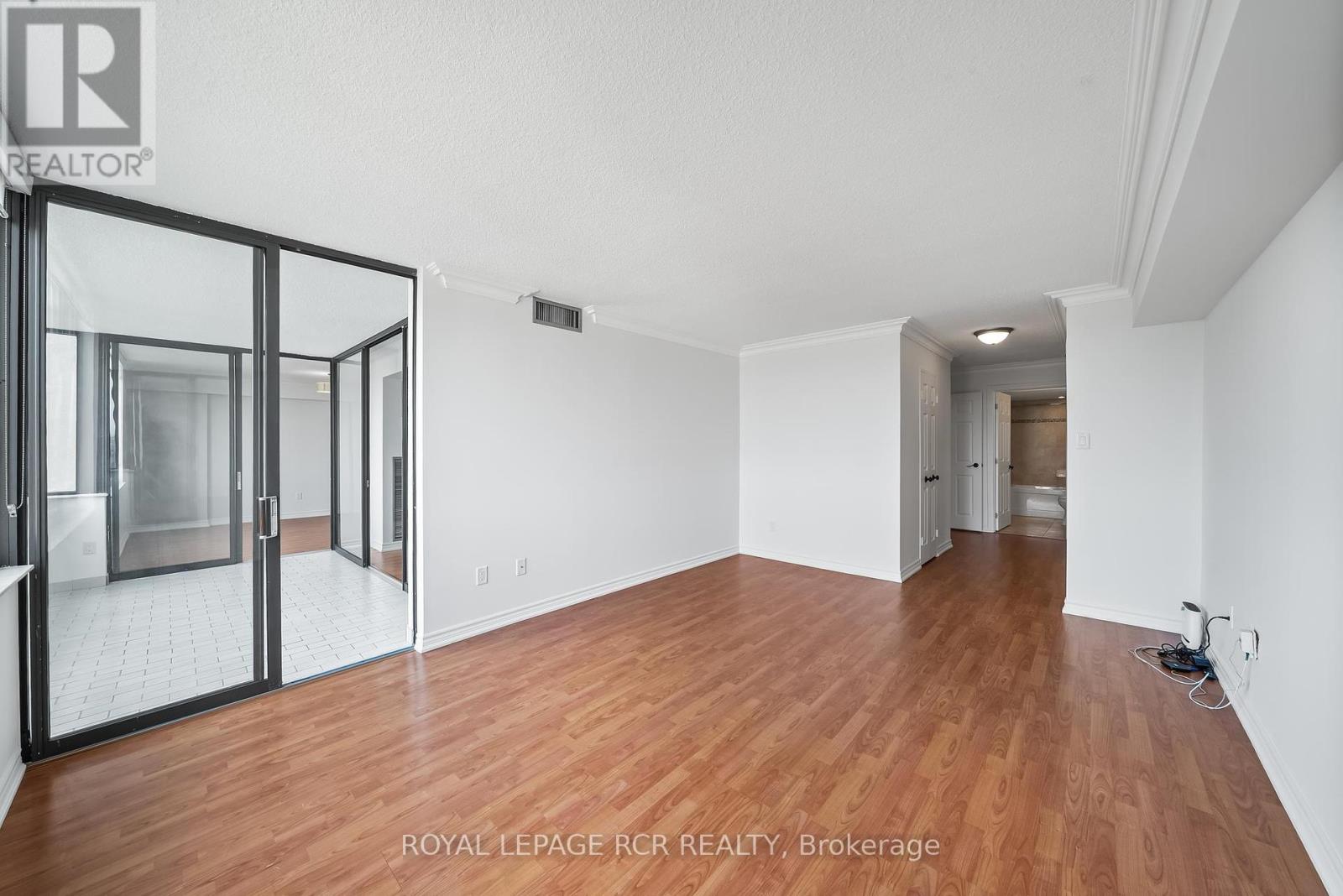 Photo 2 of 1402 2350 Bridletowne Circle, Toronto ON