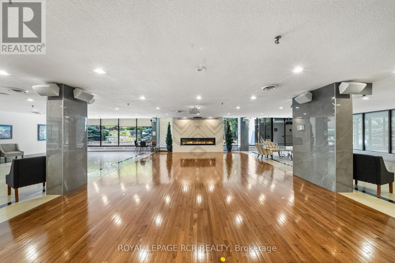Photo 5 of 1402 2350 Bridletowne Circle, Toronto ON