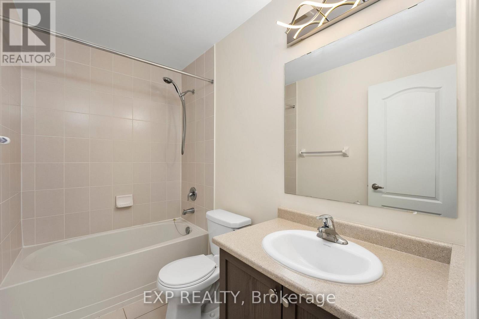 Photo 3 of 55 Walter Proctor Road, East Gwillimbury ON