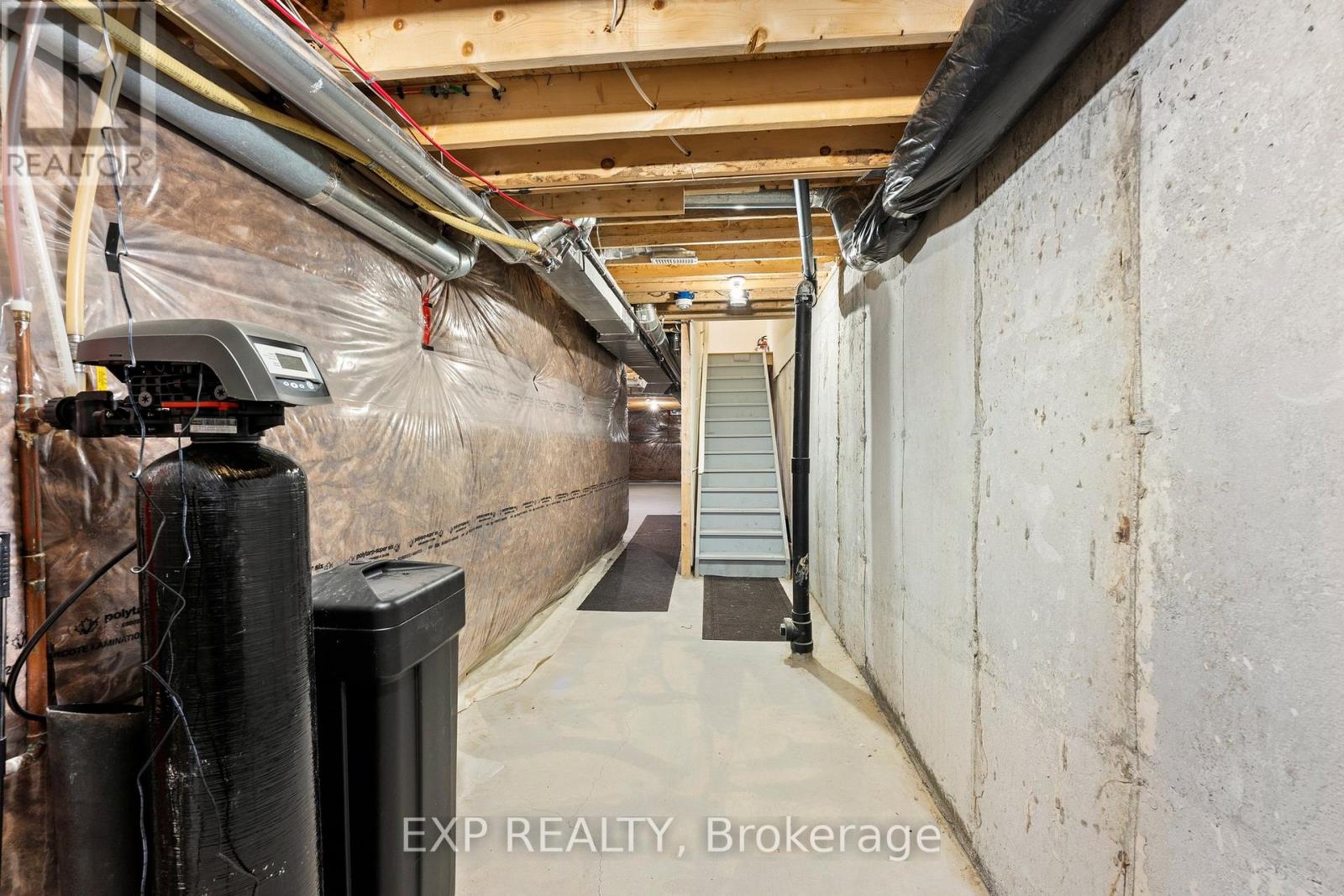 Photo 13 of 55 Walter Proctor Road, East Gwillimbury ON