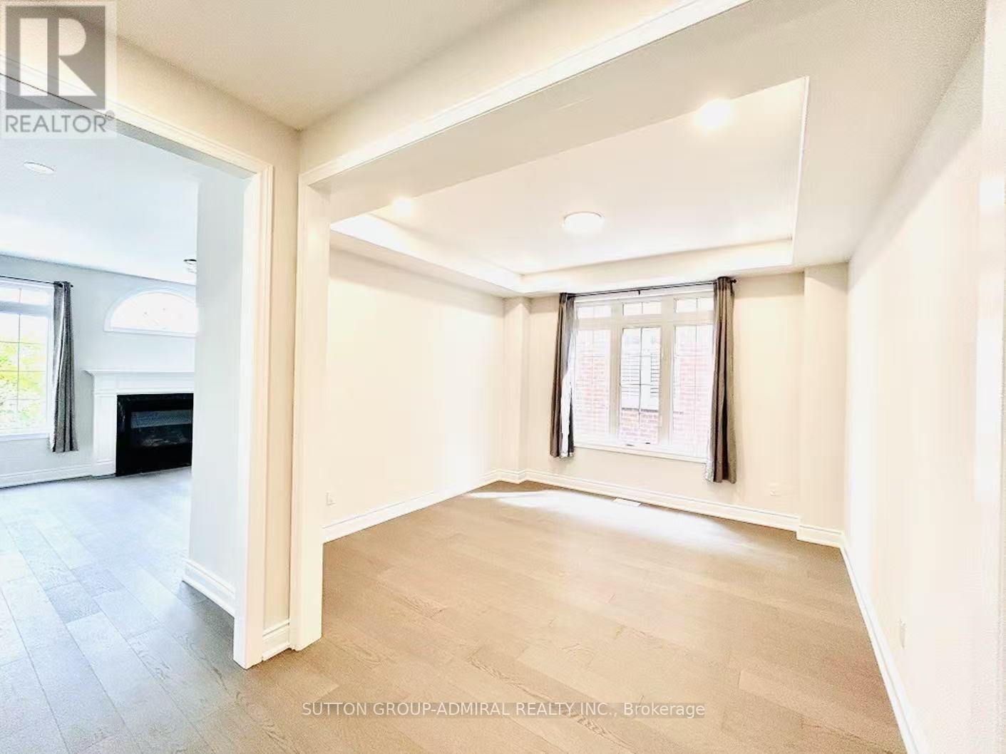 Photo 4 of 4 Castleglen Boulevard, Markham ON