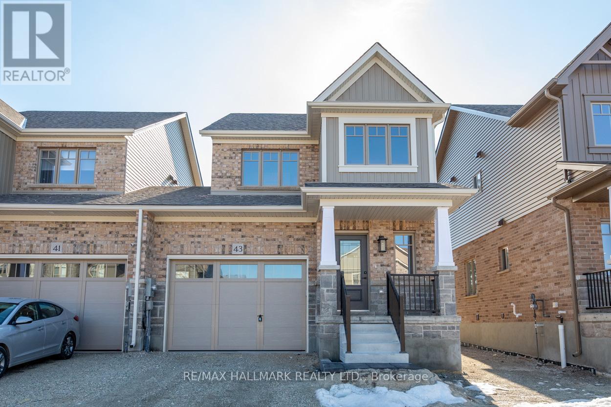 Photo 3 of 43 Shipley Avenue, Collingwood ON