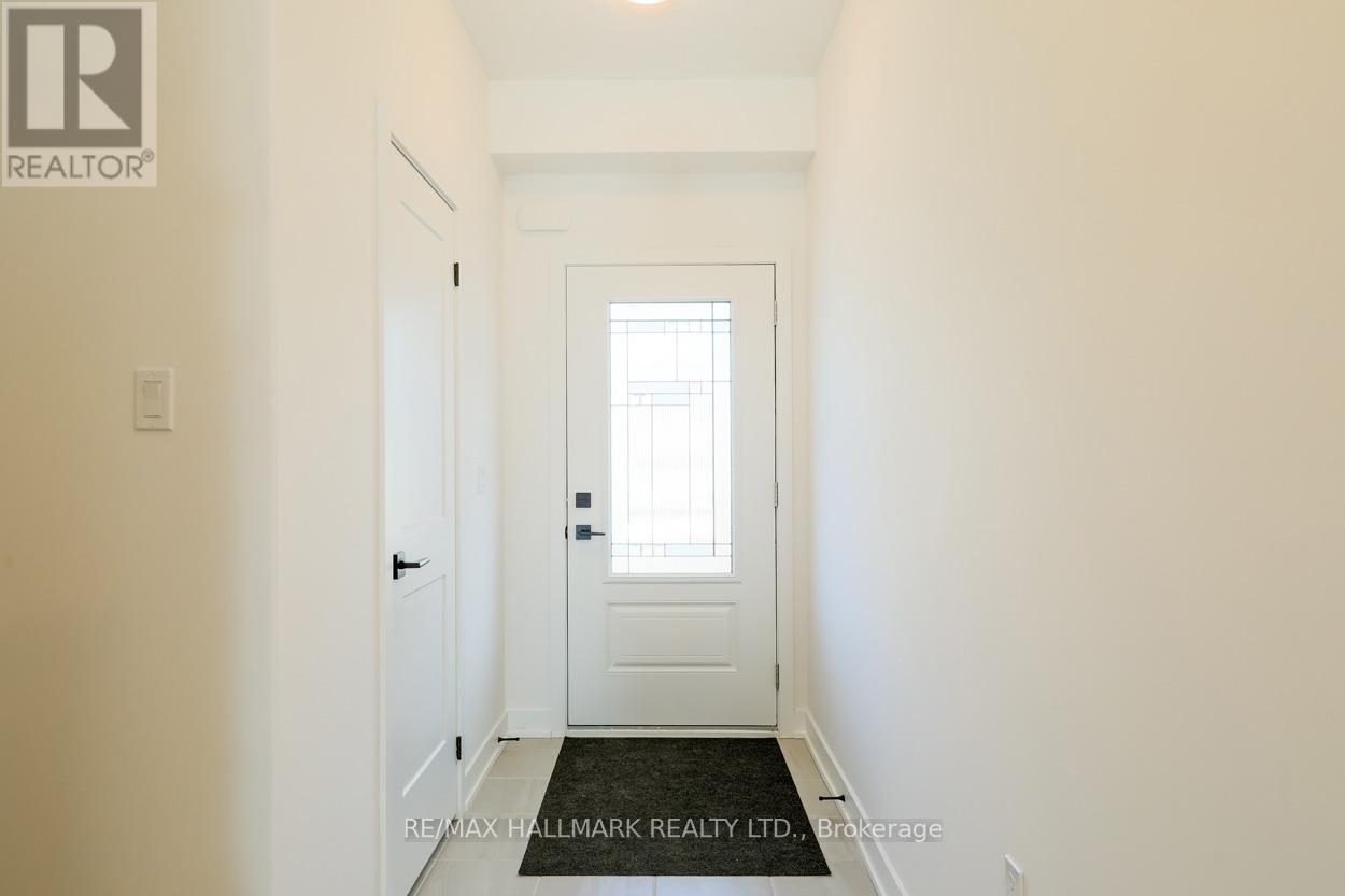 Photo 11 of 43 Shipley Avenue, Collingwood ON
