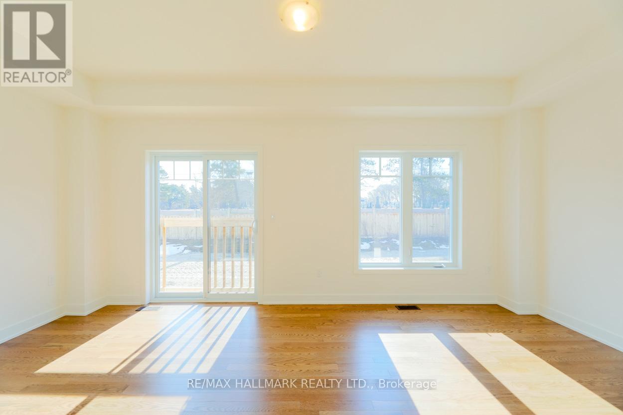 Photo 16 of 43 Shipley Avenue, Collingwood ON
