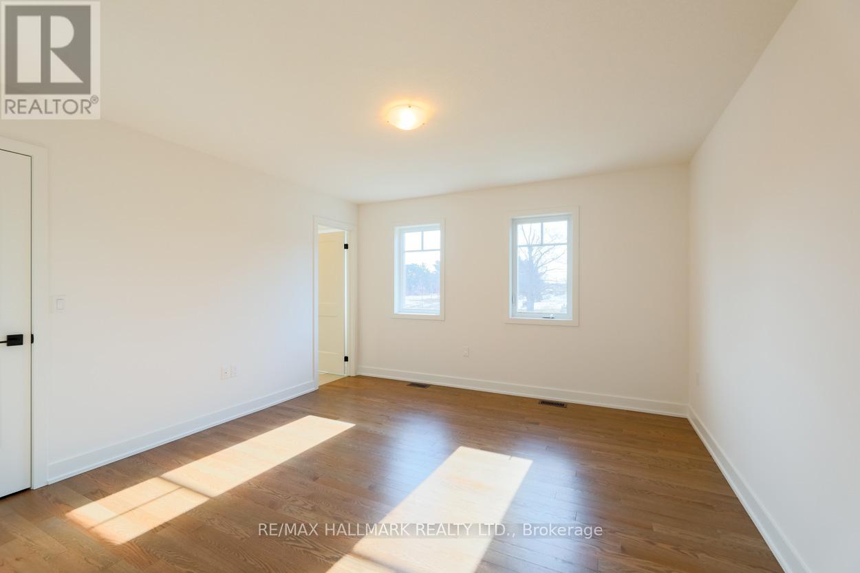 Photo 17 of 43 Shipley Avenue, Collingwood ON