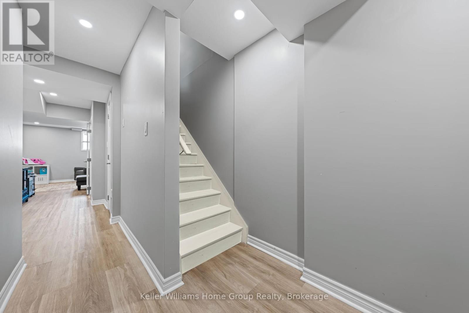 Photo 29 of 59 Westminster Crescent, Centre Wellington ON
