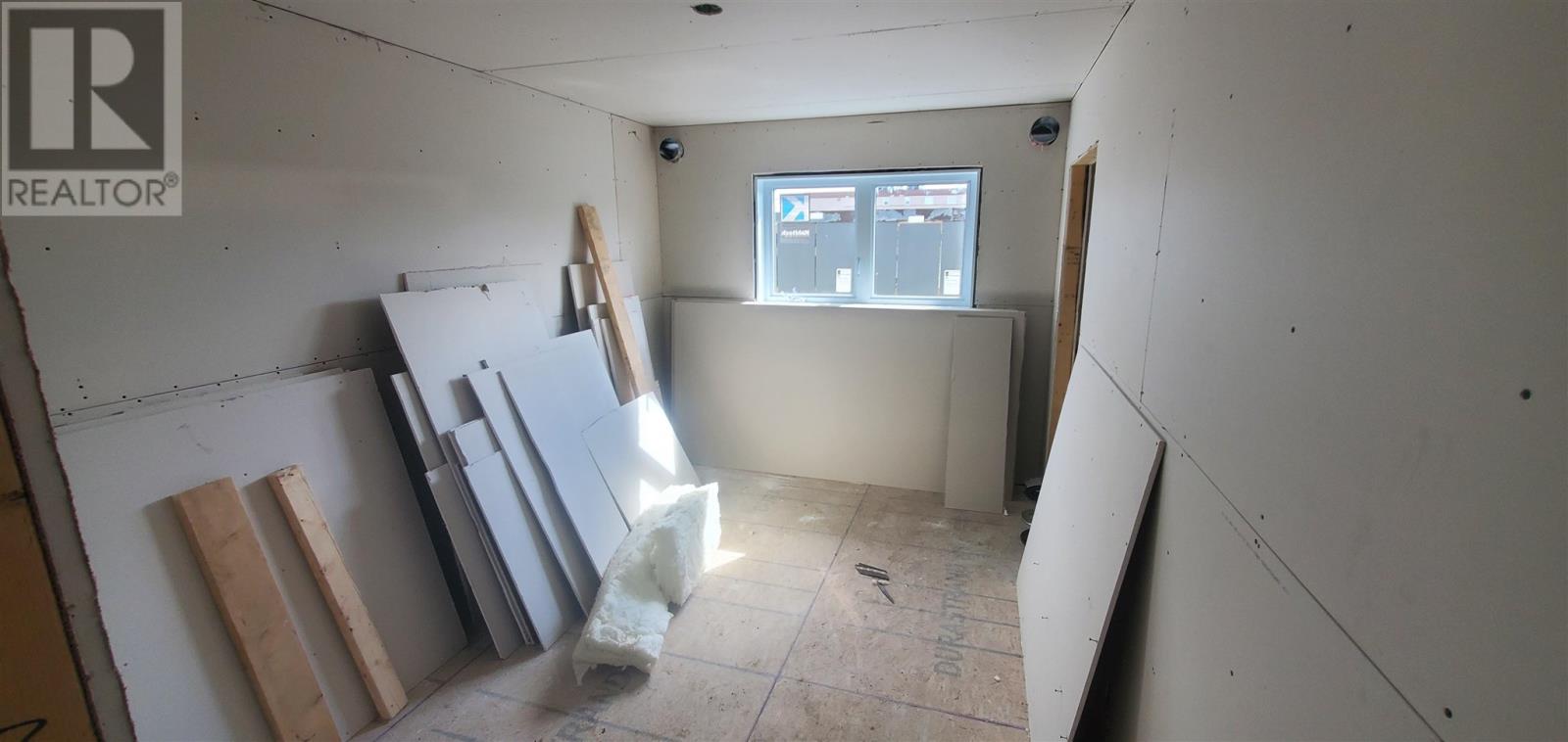 Photo 7 of 1305 Victoria Ave E, Thunder Bay ON