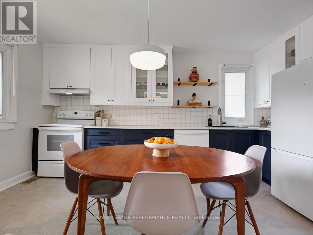 Photo 8 of 405 Allen Boulevard, Ottawa ON