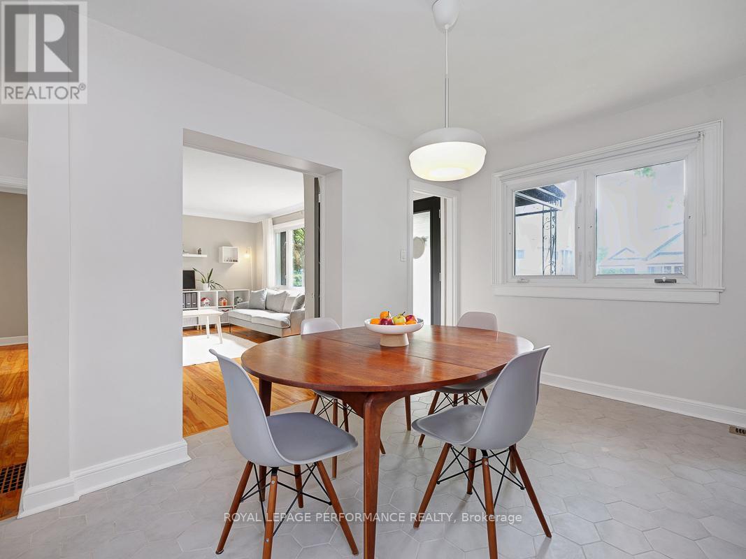 Photo 37 of 405 Allen Boulevard, Ottawa ON
