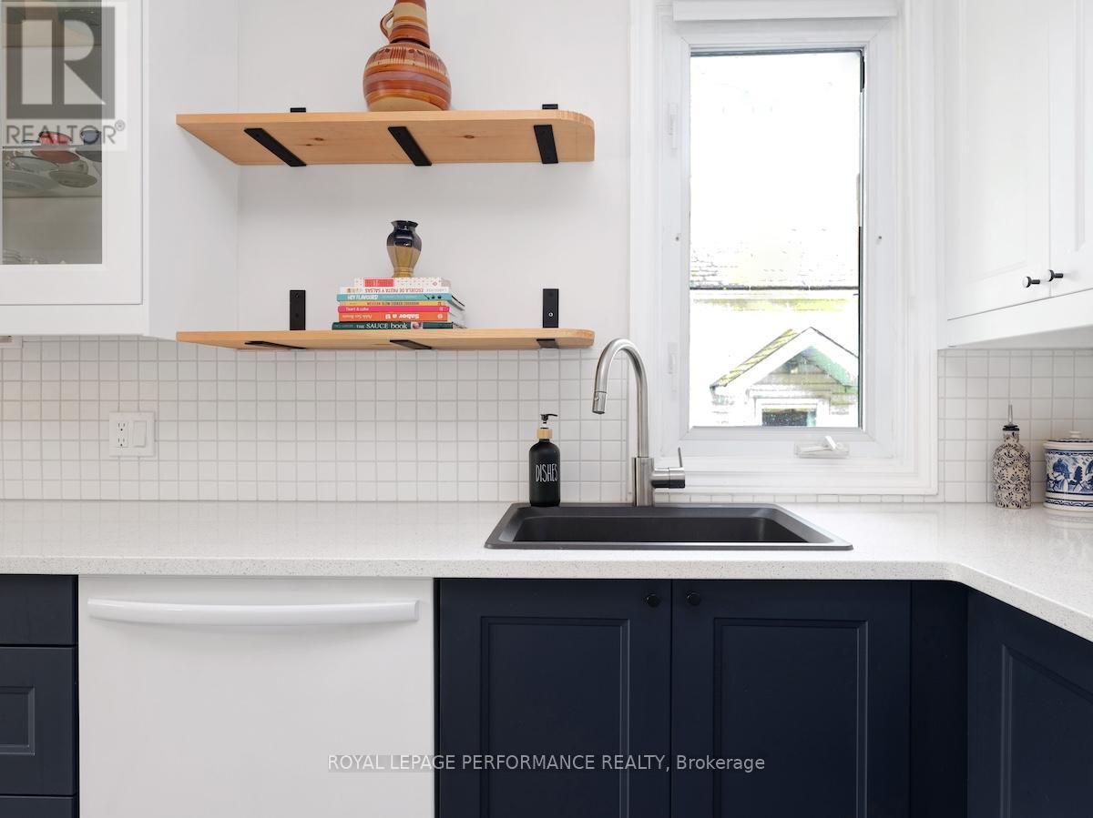 Photo 26 of 405 Allen Boulevard, Ottawa ON