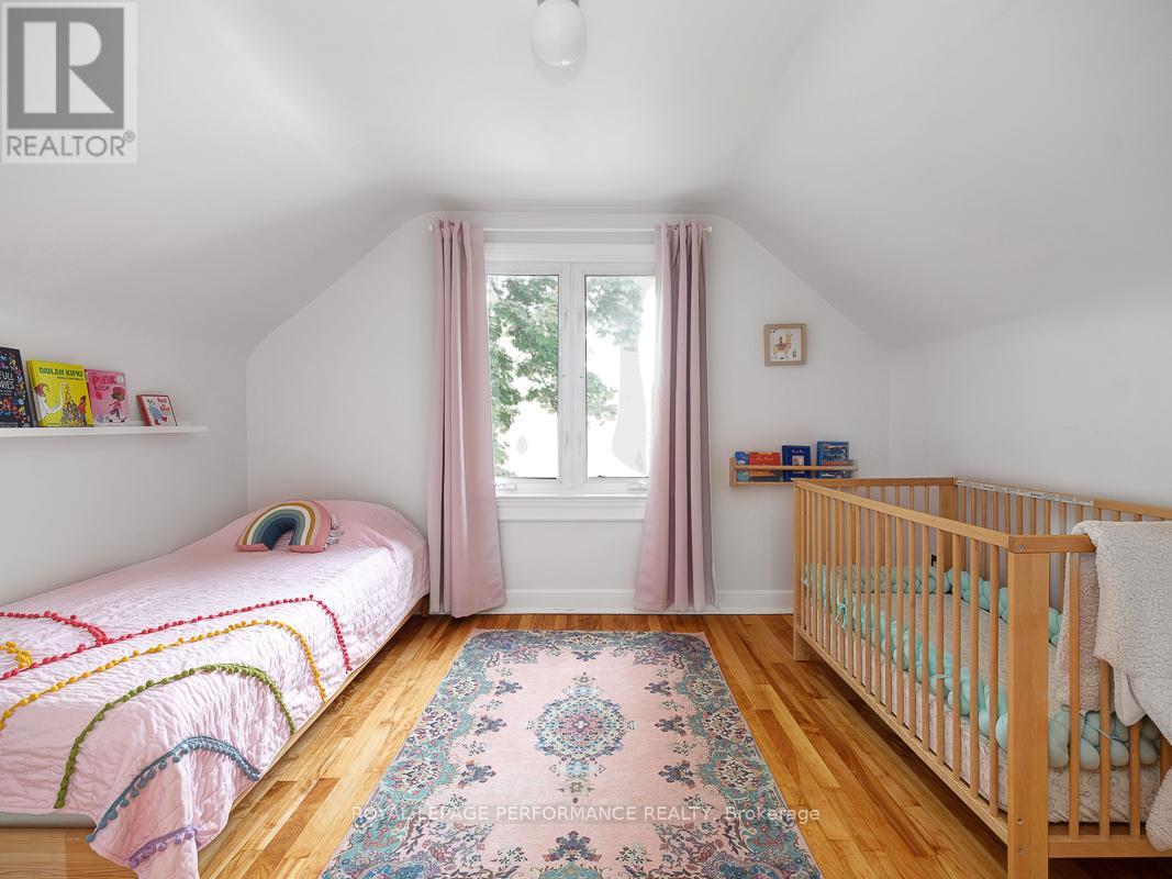 Photo 15 of 405 Allen Boulevard, Ottawa ON