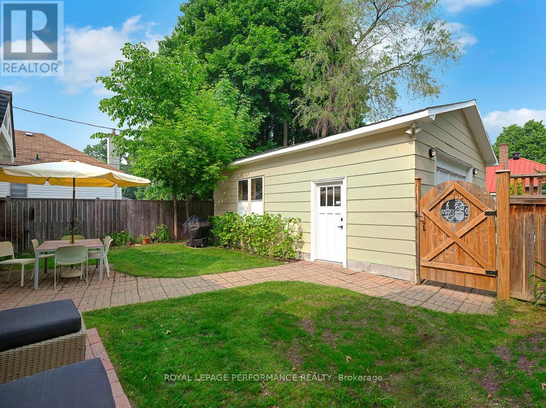 Photo 18 of 405 Allen Boulevard, Ottawa ON