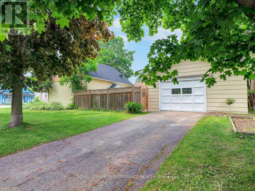 Photo 29 of 405 Allen Boulevard, Ottawa ON