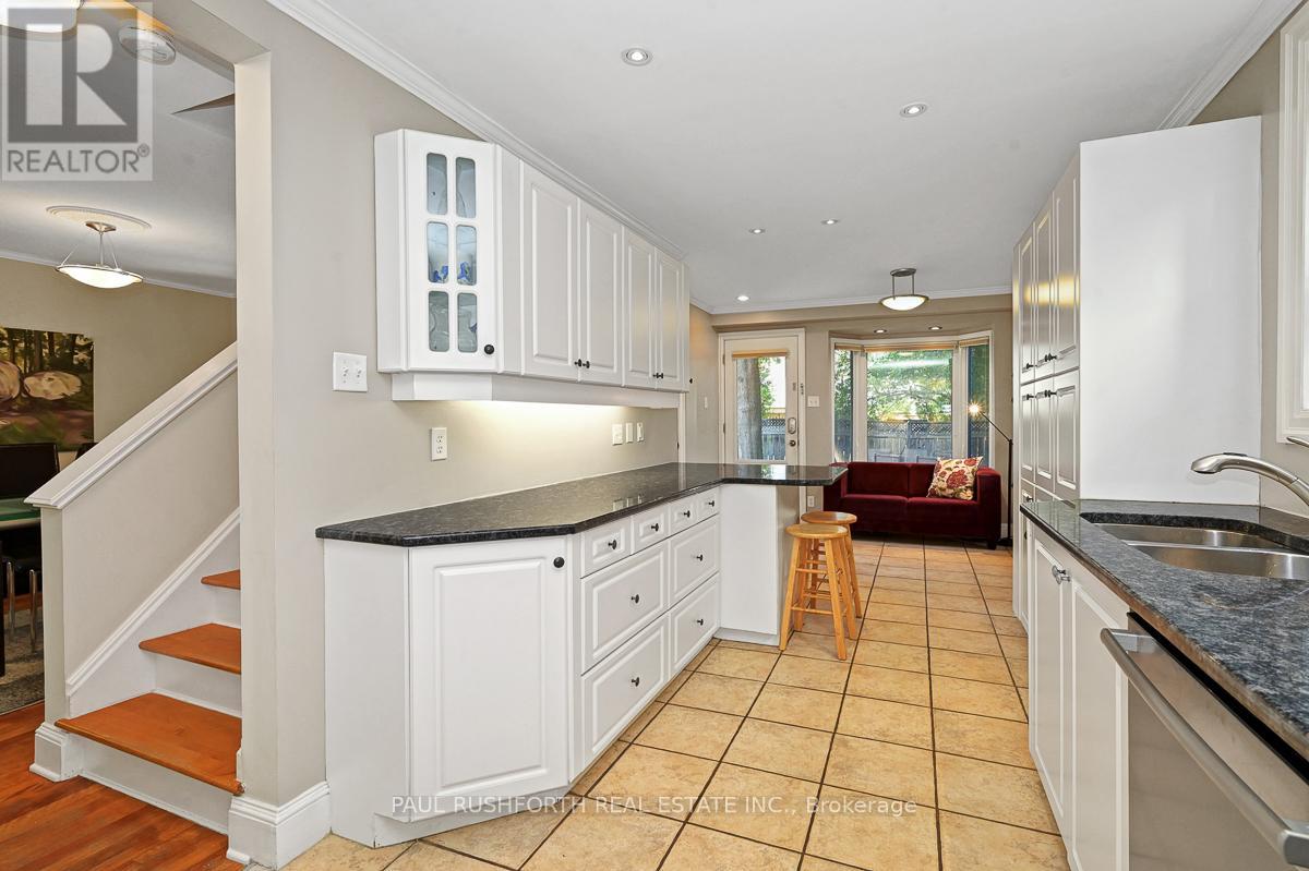 Photo 5 of 107 Mason Terrace, Ottawa ON