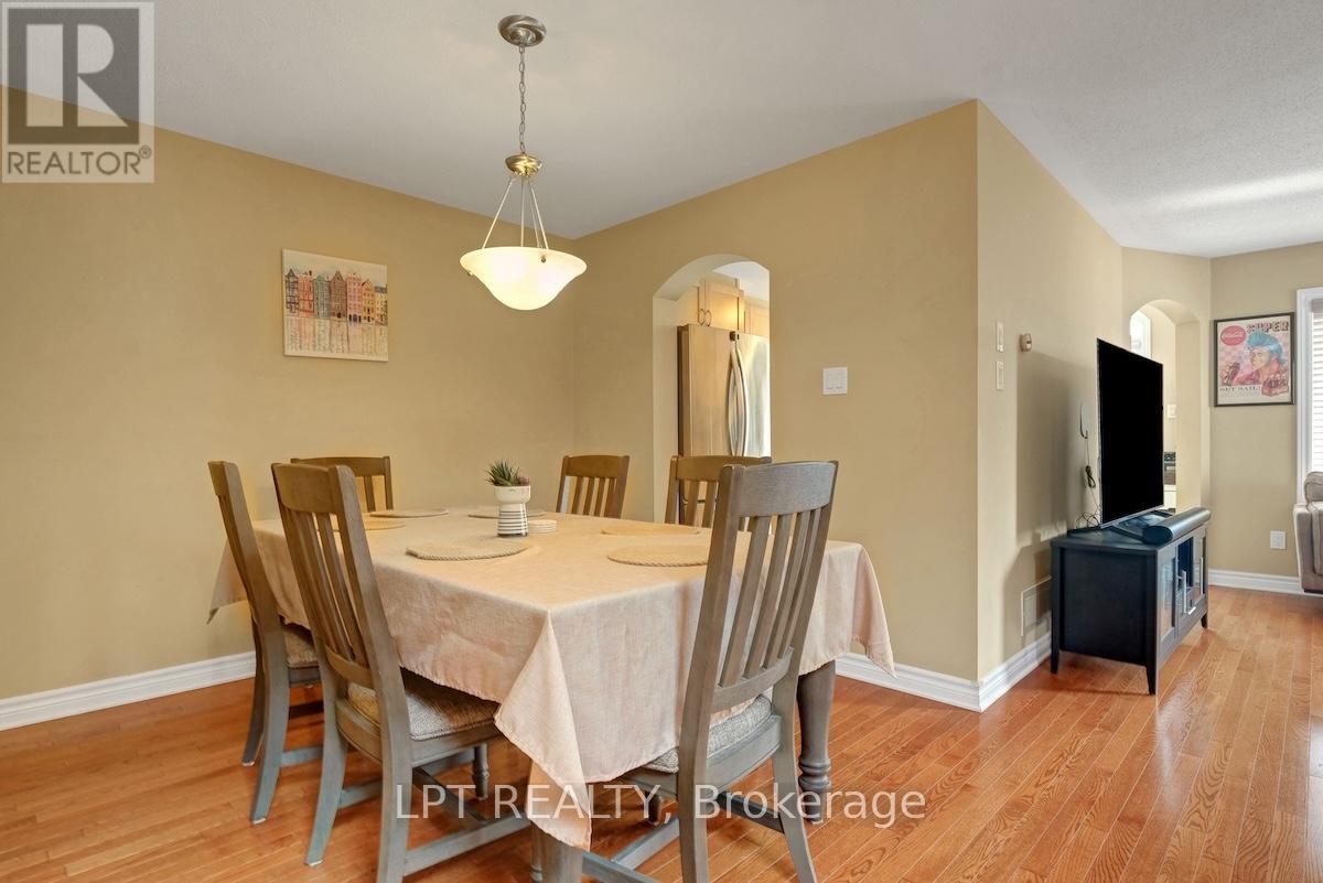 Photo 25 of 148 Waterfern Way, Ottawa ON