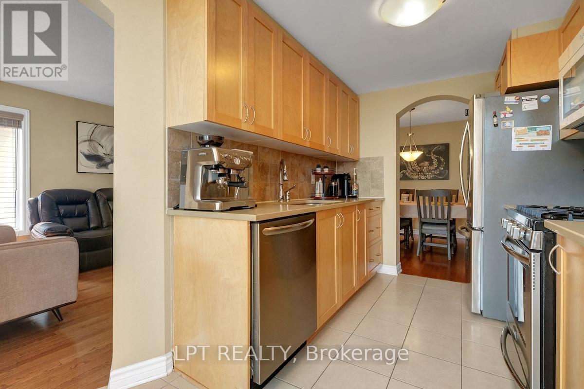 Photo 35 of 148 Waterfern Way, Ottawa ON