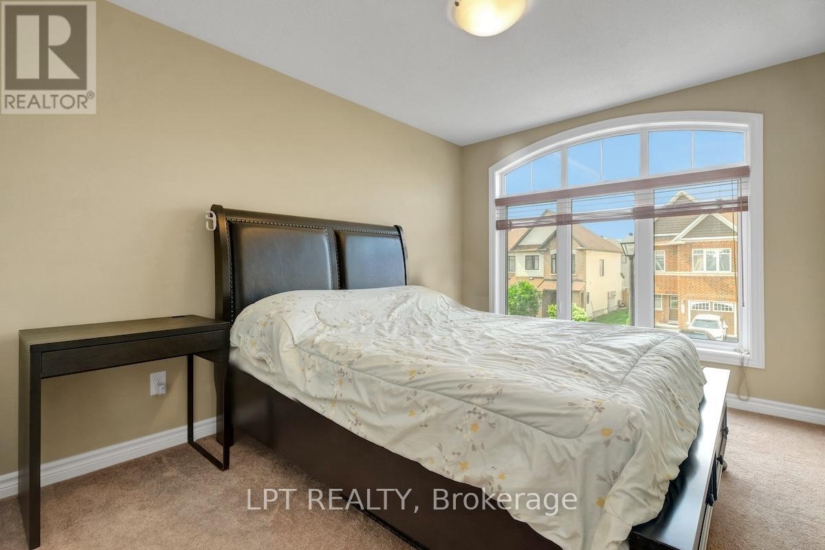 Photo 3 of 148 Waterfern Way, Ottawa ON