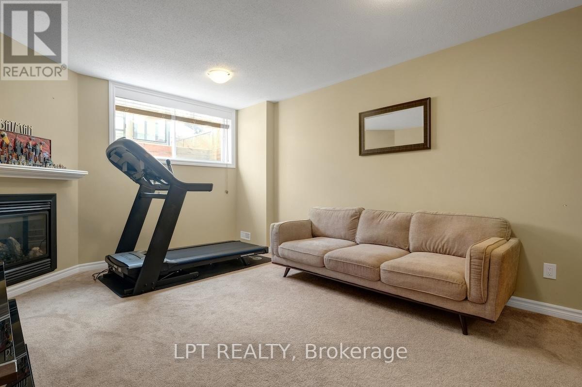 Photo 9 of 148 Waterfern Way, Ottawa ON