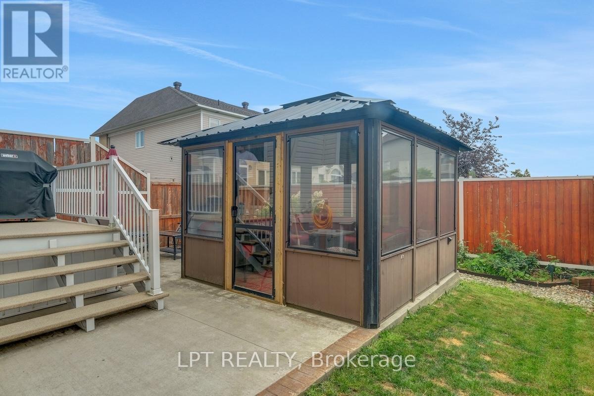 Photo 19 of 148 Waterfern Way, Ottawa ON