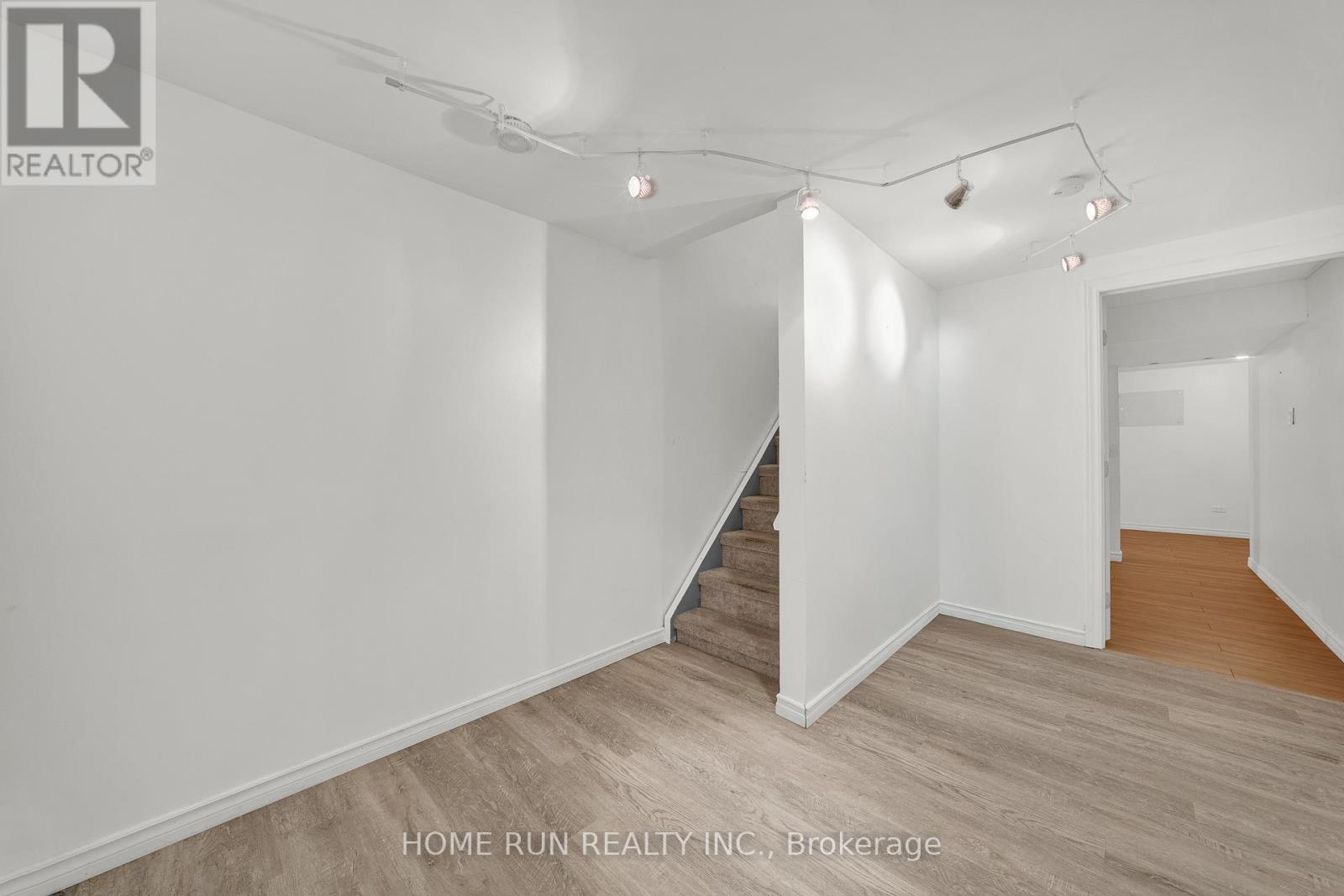 Photo 22 of 2555 Hunters Point Crescent, Ottawa ON