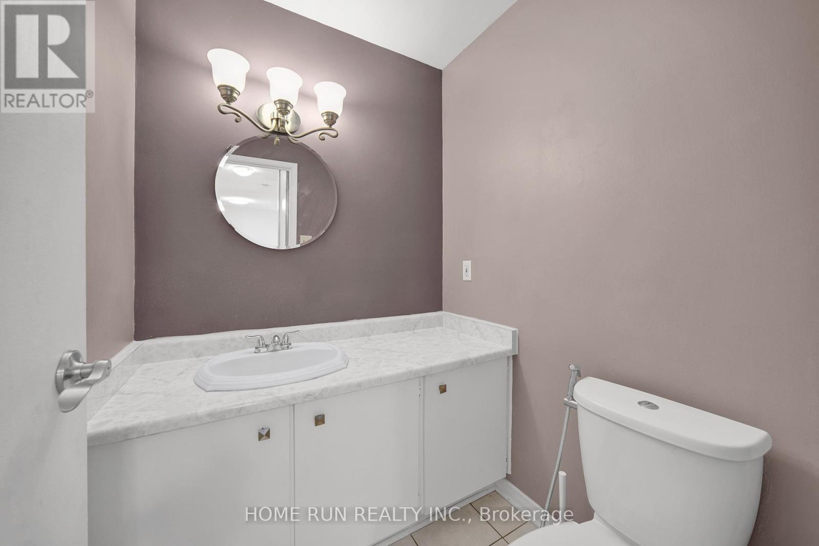 Photo 9 of 2555 Hunters Point Crescent, Ottawa ON