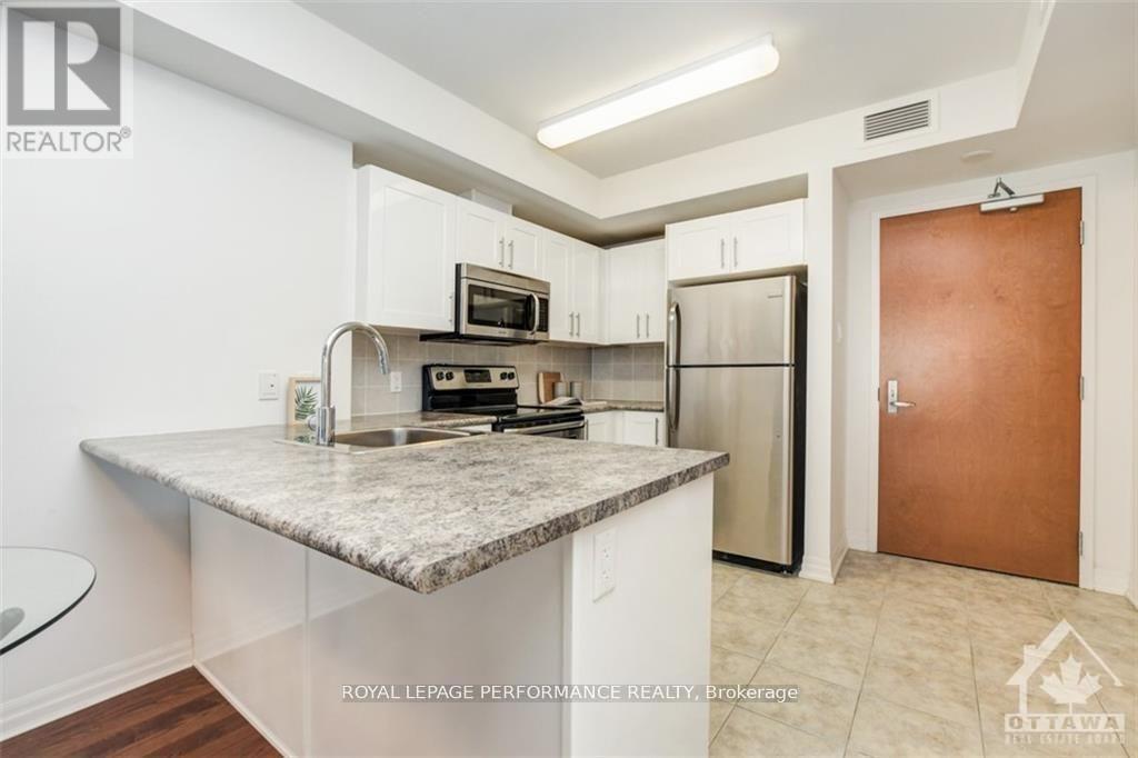 Photo 8 of 805 195 Besserer Street, Ottawa ON